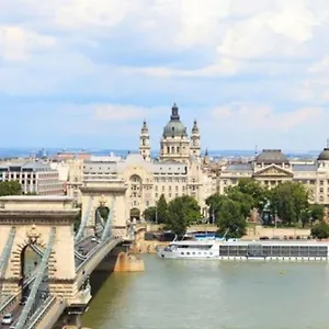 Hotel Nh Collection Center, Budapeste